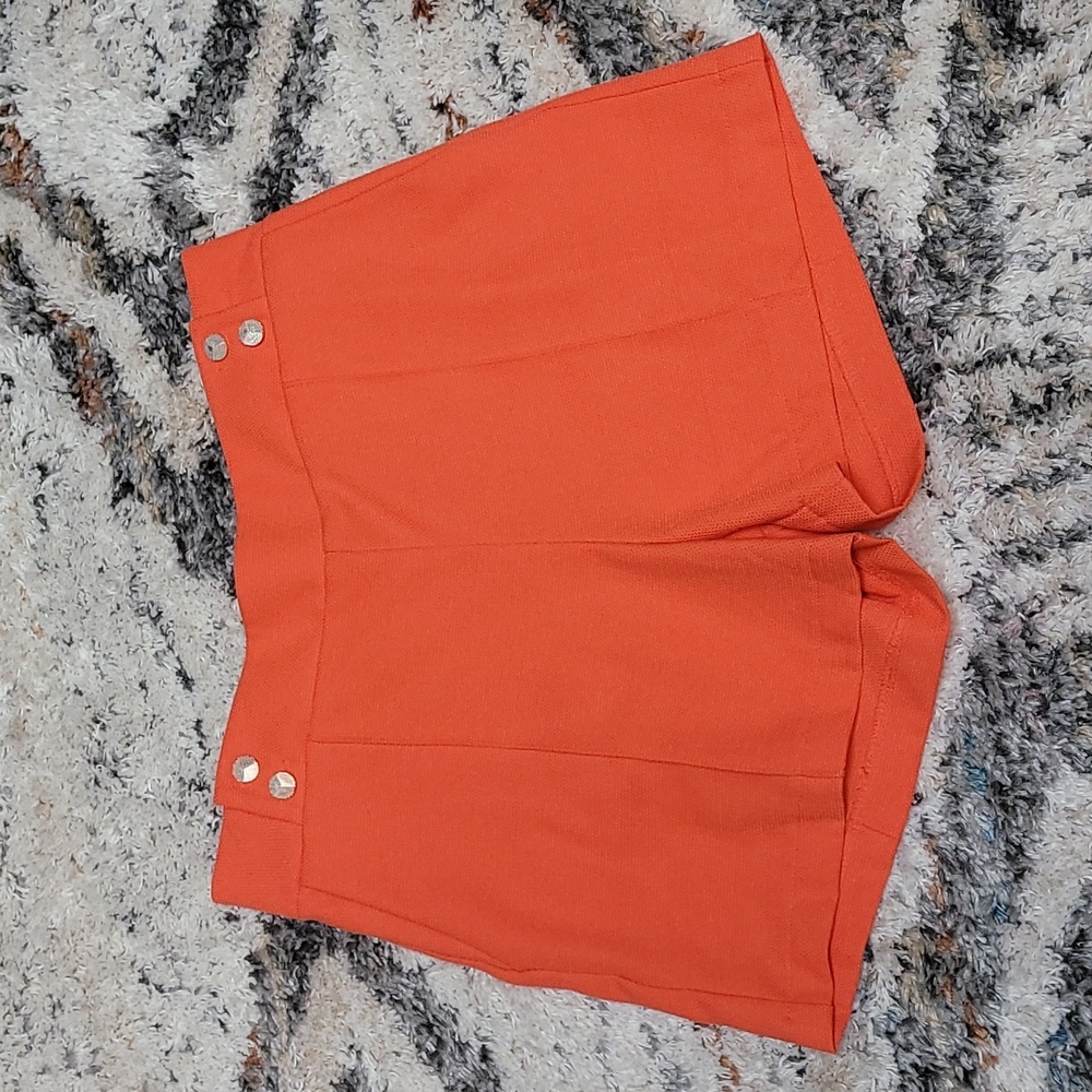 Women's are in shorts excellent condition
